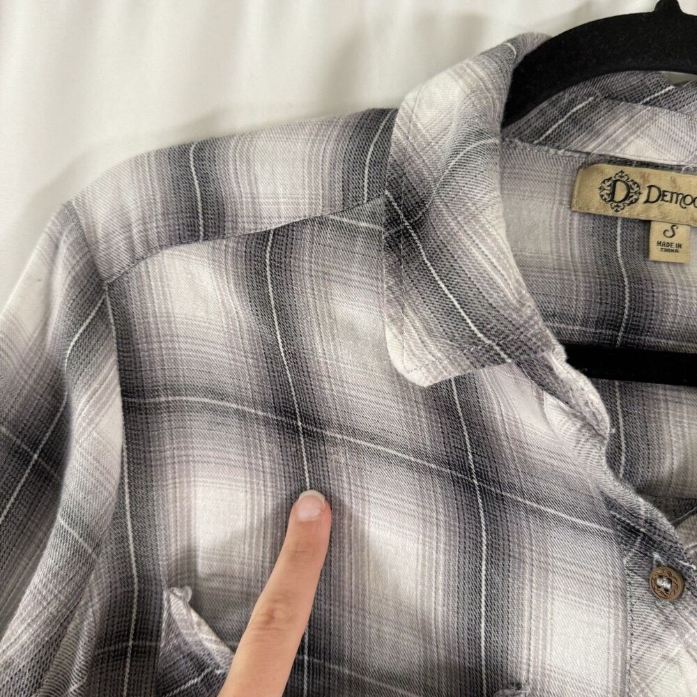 Democracy Blouse Women's Small Black White Plaid Button Up Long Sleeve Collared - Picture 3 of 12